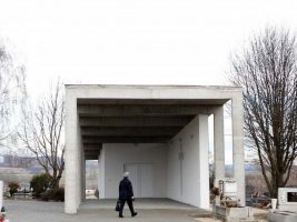 Székesfehérvári Kisfaludi temető ravatalozó